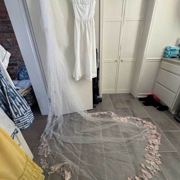 Bridal Floor-Length Veil with Blush Floral Appliqué main image 2